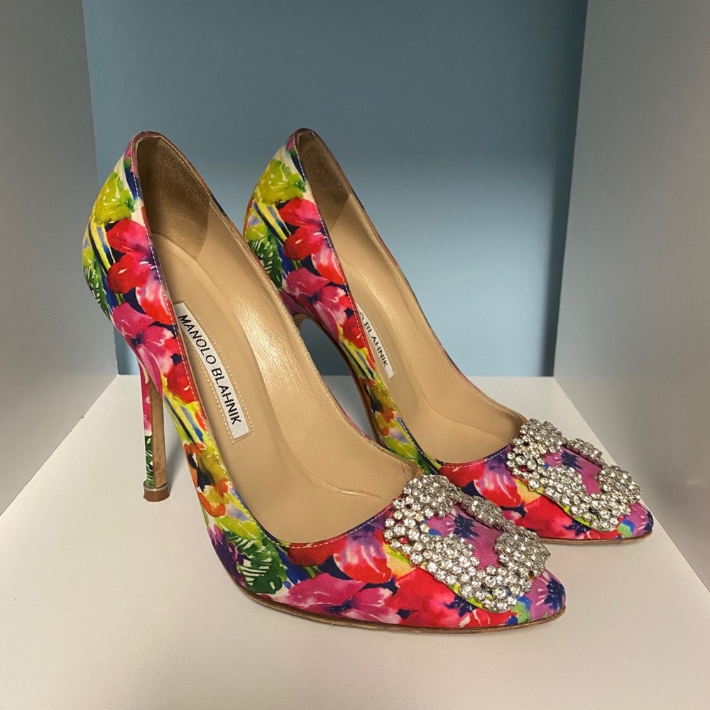 Manolo blahnik hangisi pumps size 35 multicolour